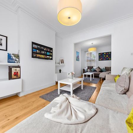 Luxury 4-Bedroom Modern Flat In Central London Steps From Station, Sleeps 9 In Style! Londres Exterior foto