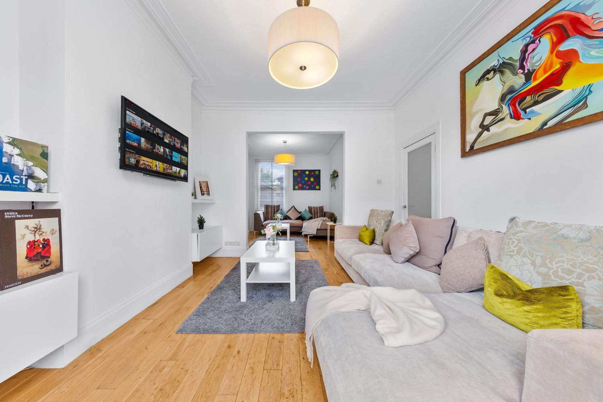 Luxury 4-Bedroom Modern Flat In Central London Steps From Station, Sleeps 9 In Style! Londres Exterior foto