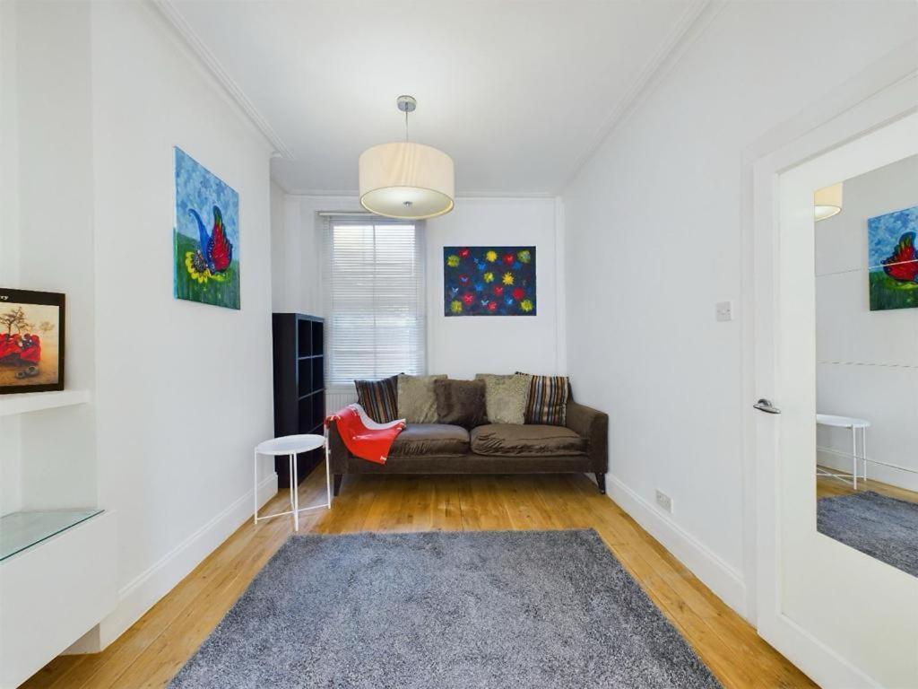 Luxury 4-Bedroom Modern Flat In Central London Steps From Station, Sleeps 9 In Style! Londres Quarto foto