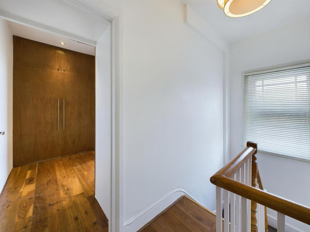 Luxury 4-Bedroom Modern Flat In Central London Steps From Station, Sleeps 9 In Style! Londres Quarto foto