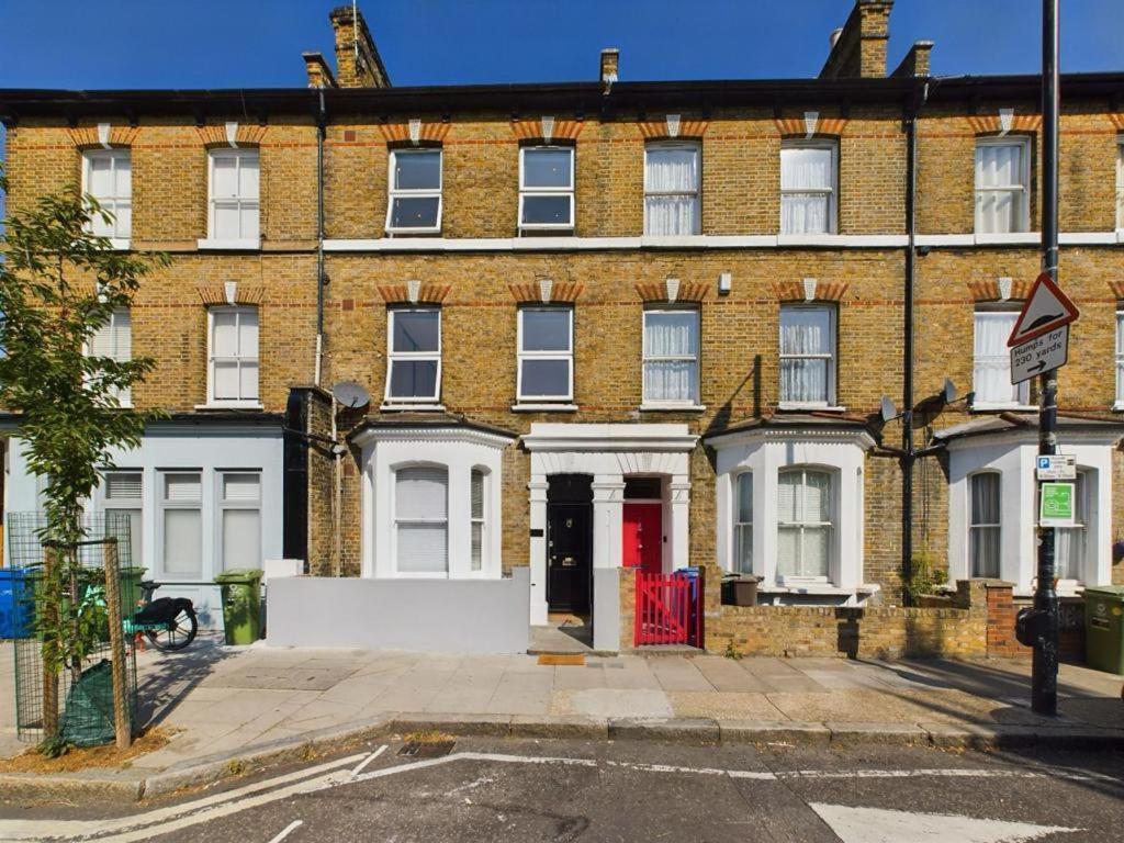 Luxury 4-Bedroom Modern Flat In Central London Steps From Station, Sleeps 9 In Style! Londres Quarto foto