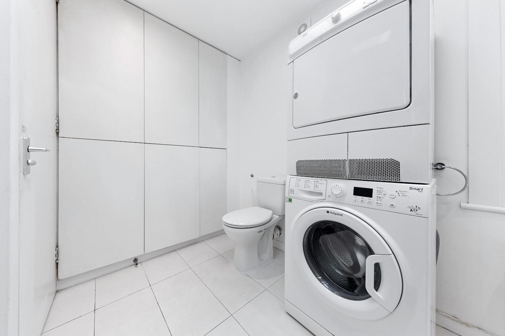 Luxury 4-Bedroom Modern Flat In Central London Steps From Station, Sleeps 9 In Style! Londres Exterior foto