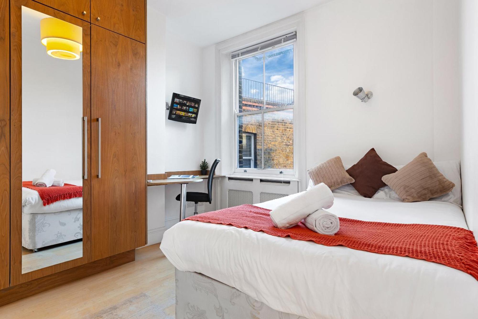 Luxury 4-Bedroom Modern Flat In Central London Steps From Station, Sleeps 9 In Style! Londres Exterior foto