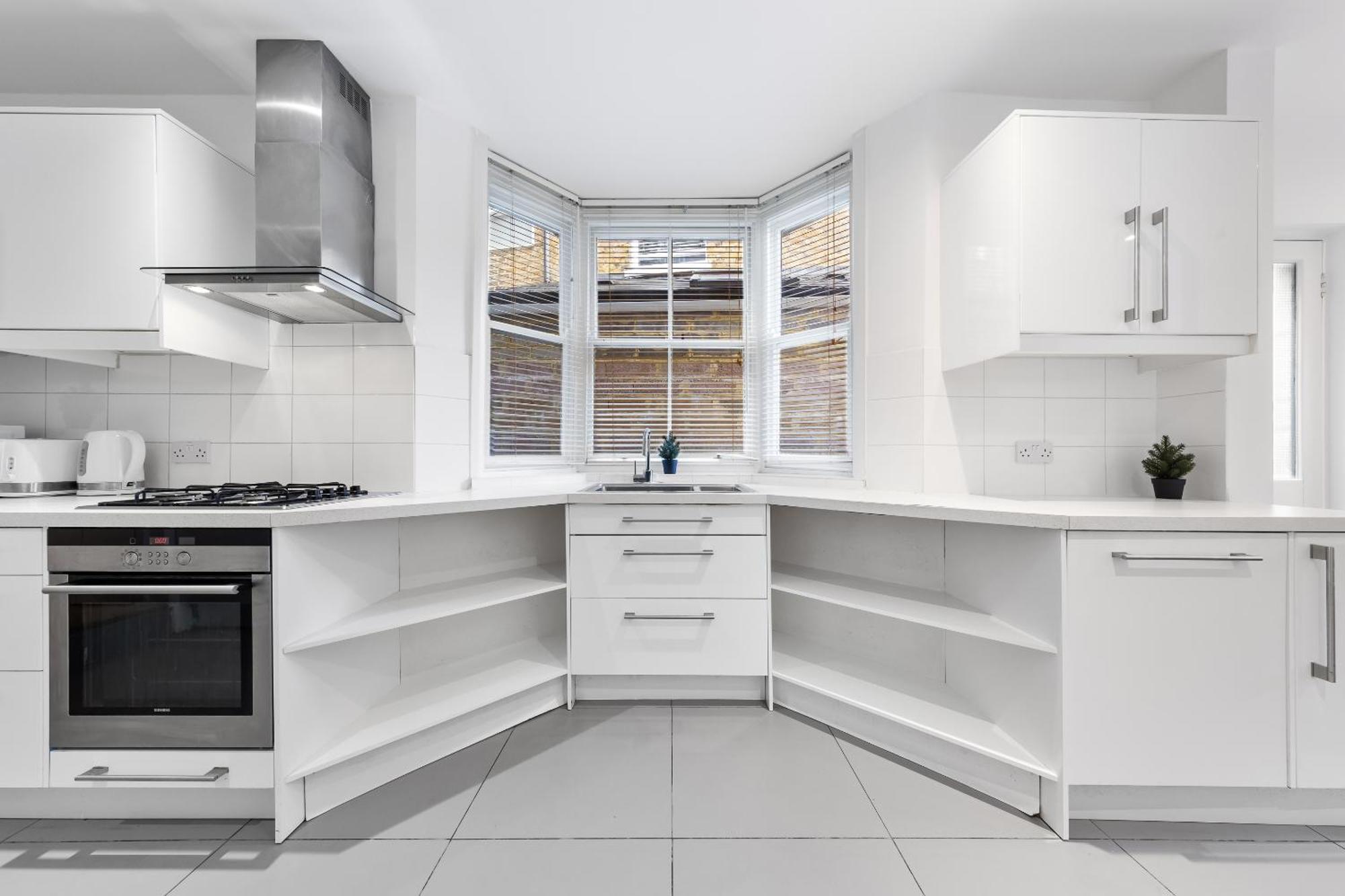 Luxury 4-Bedroom Modern Flat In Central London Steps From Station, Sleeps 9 In Style! Londres Exterior foto